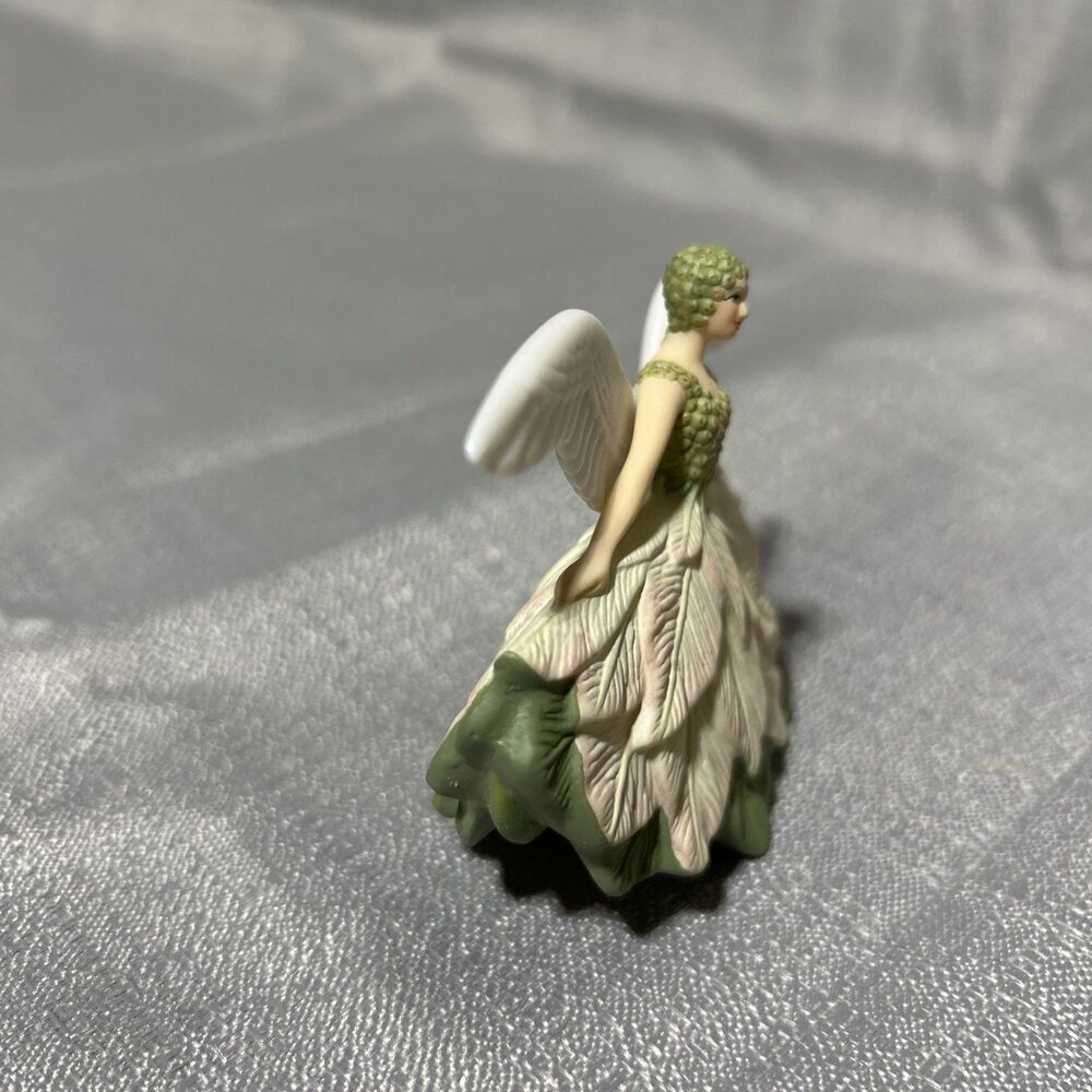 Vtg Hallmark Beautiful Angel Miniature Porcelain Tree‎ Topper GreenWhite 2003 - Picture 6 of 10